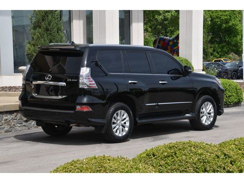 Used 2015 Lexus GX 460 w/ Premium Package AWD/4WD image 4