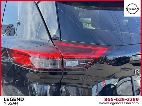 Certified 2023 Nissan Rogue SL w/ SL Premium Package image 11