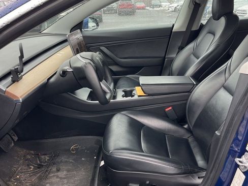 Used 2019 Tesla Model 3 Standard Range Plus image 5