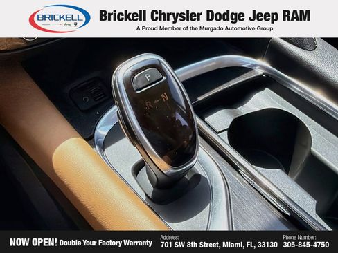 Used 2020 Buick Enclave Essence w/ LPO, Hit The Road Package FWD image 29
