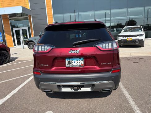 Used 2019 Jeep Cherokee Limited w/ Trailer Tow Group AWD/4WD image 4