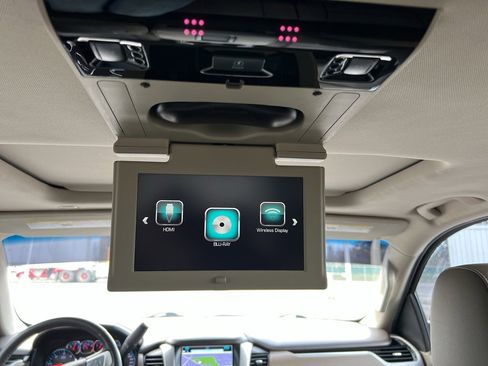 Used 2020 GMC Yukon XL SLT w/ Open Road Package image 33