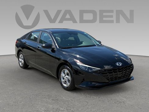 Used 2023 Hyundai Elantra SE FWD image 1