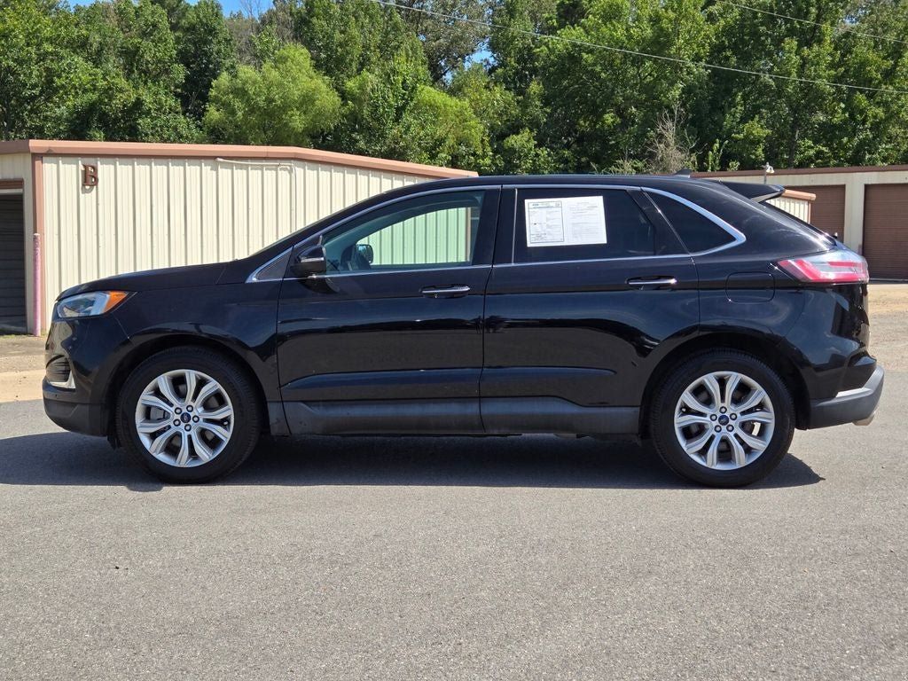 Used 2022 Ford Edge Titanium w/ Equipment Group 301A AWD/4WD image 2