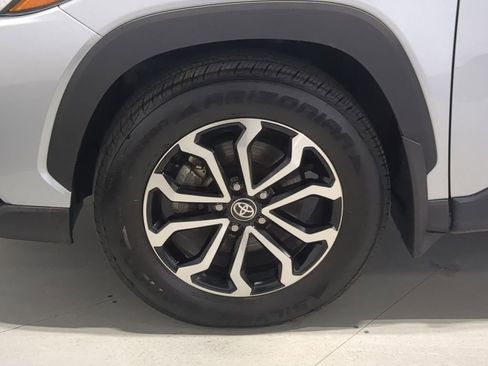 Used 2024 Toyota Corolla Cross AWD Hybrid image 17