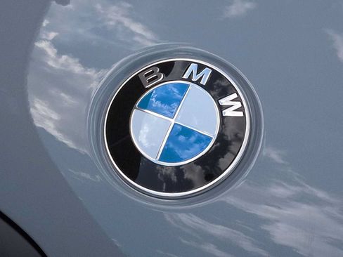 New 2026 BMW X5 xDrive40i w/ M Sport Package AWD/4WD image 12