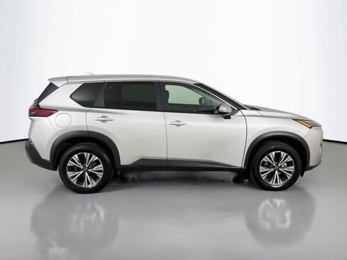 Used 2023 Nissan Rogue SV AWD/4WD image 16
