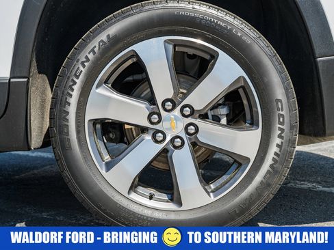 Used 2023 Chevrolet Traverse LT w/ LT Premium Package AWD/4WD image 20
