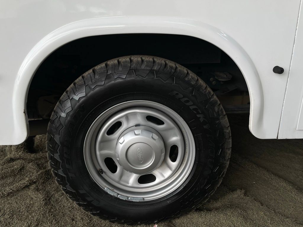 Used 2019 Ford F350 XL w/ Power Equipment Group RWD image 17