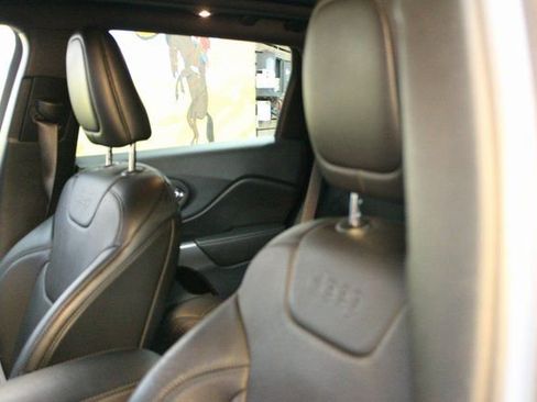 Used 2020 Jeep Cherokee High Altitude image 19