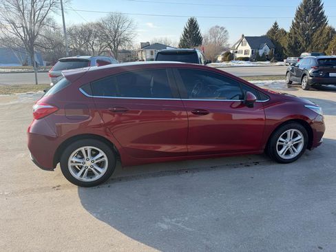 Used 2017 Chevrolet Cruze LT w/ Convenience Package image 8