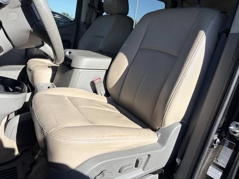 Used 2019 Nissan NV 3500 SL RWD image 3
