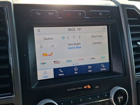 Used 2021 Ford Expedition XLT AWD/4WD image 3