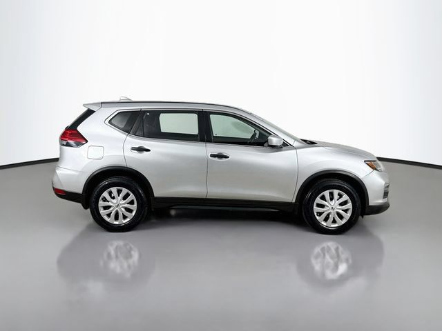 Used 2017 Nissan Rogue S AWD/4WD image 13