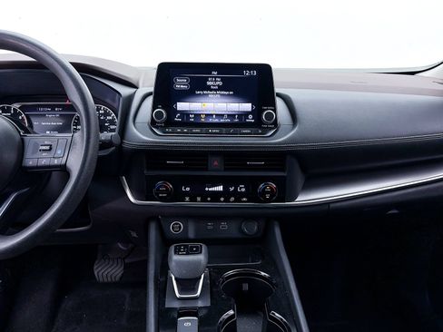 Used 2023 Nissan Rogue SV FWD image 6