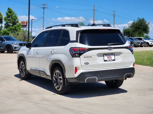 Certified 2025 Subaru Forester Limited AWD/4WD image 5