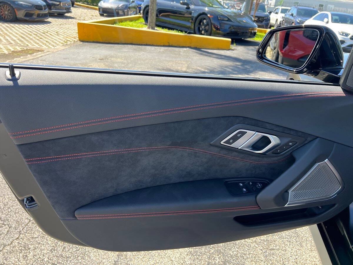 Used 2026 BMW Z4 M40i RWD image 20