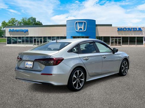 Used 2025 Honda Civic Sport image 4