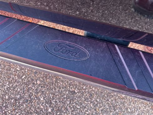 Used 2013 Ford F150 XLT w/ Luxury Equipment Group image 10