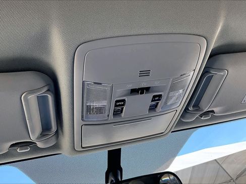 Used 2016 Toyota RAV4 XLE w/ Protection Package image 31