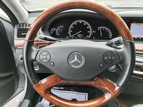 Used 2010 Mercedes-Benz S 550 4MATIC image 14