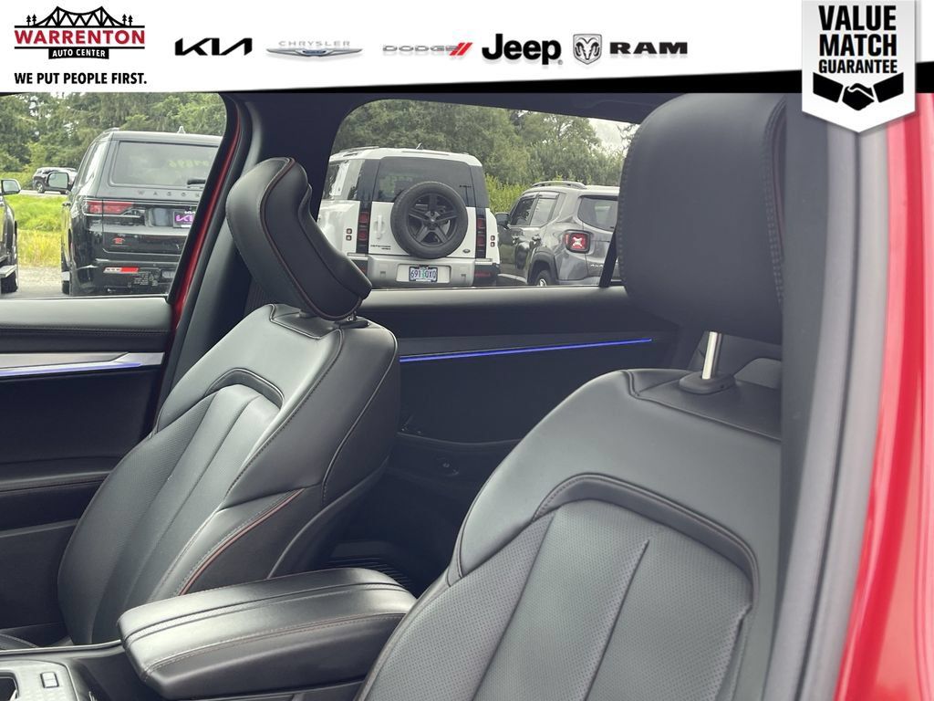 Used 2024 Jeep Wagoneer Launch Edition AWD/4WD image 21