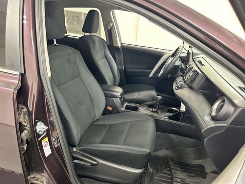 Used 2017 Toyota RAV4 LE w/ All Weather Liner Package AWD/4WD image 22