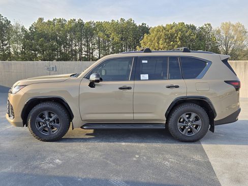 New 2026 Lexus LX 700h Overtrail image 2