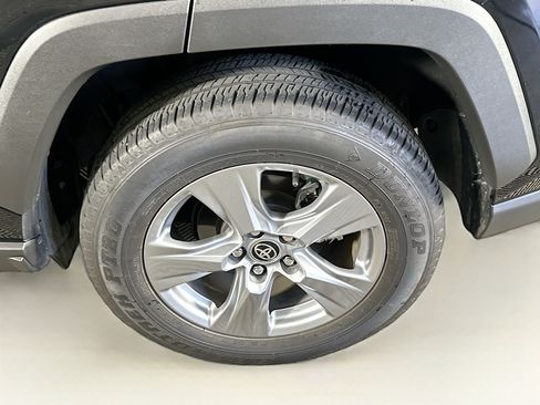 Used 2025 Toyota RAV4 LE AWD/4WD image 11