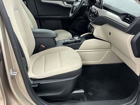 Used 2021 Ford Escape SE w/ Convenience Package image 28