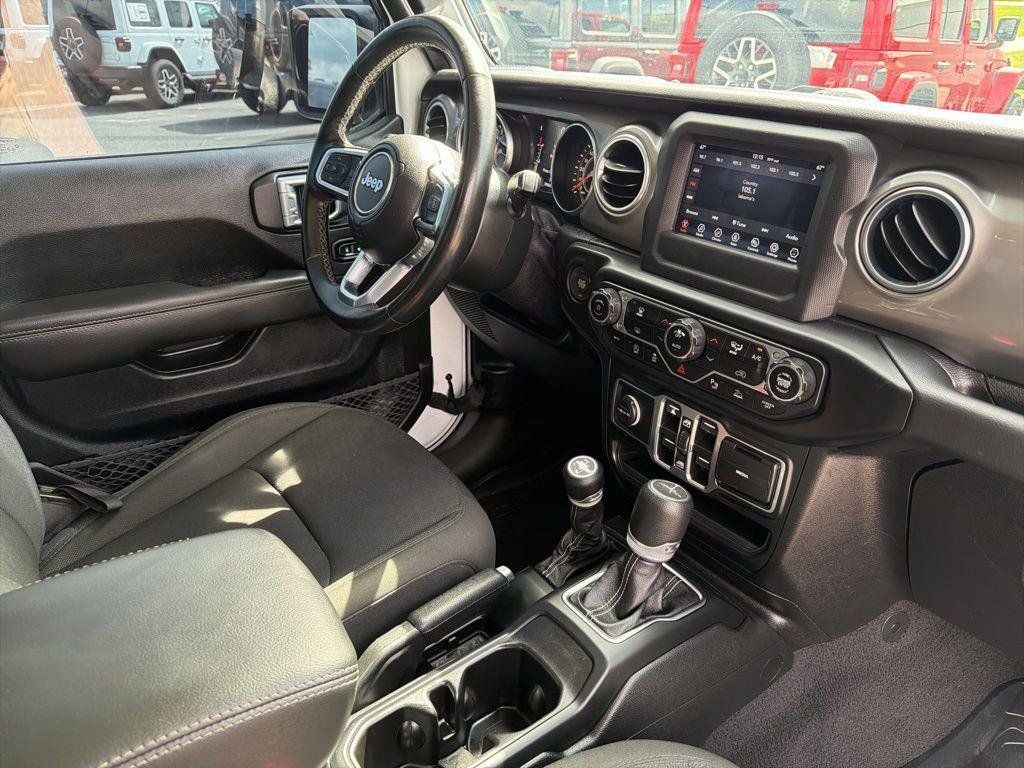 Used 2021 Jeep Gladiator Overland w/ Safety Group AWD/4WD image 27