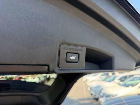 Certified 2025 Acura RDX SH-AWD image 28