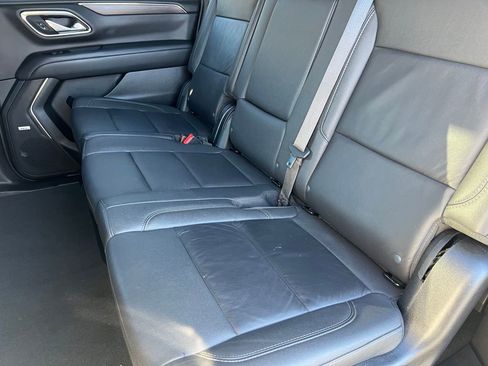 Used 2024 Chevrolet Suburban LT image 12