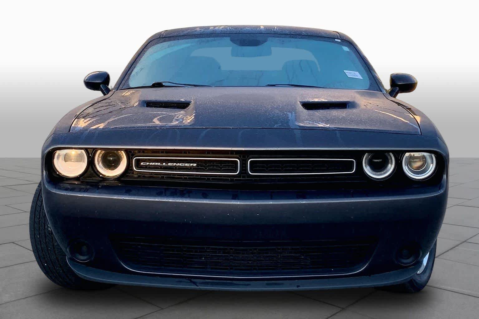Used 2023 Dodge Challenger SXT RWD image 4