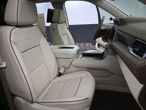 Used 2023 GMC Yukon XL Denali image 57