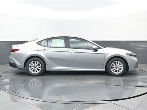 New 2026 Toyota Camry LE image 2