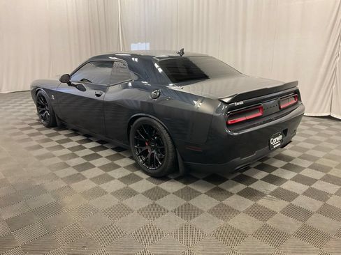 Used 2016 Dodge Challenger R/T Scat Pack w/ Leather Interior Group RWD image 8