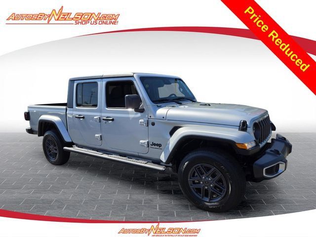 Used 2024 Jeep Gladiator Sport AWD/4WD image 1