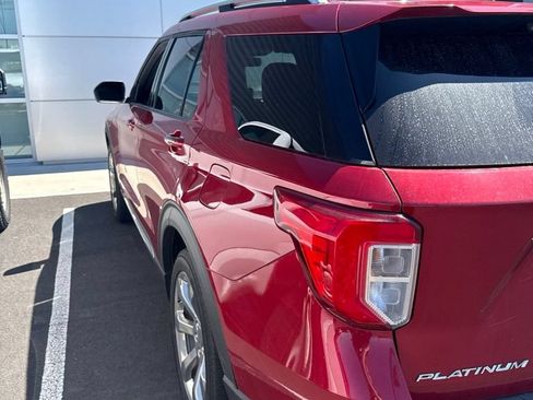 Used 2020 Ford Explorer Platinum w/ Premium Technology Package AWD/4WD image 8