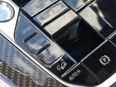 Used 2025 BMW X5 M60i image 25