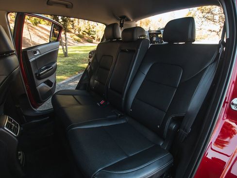 Used 2021 Kia Sportage EX image 13