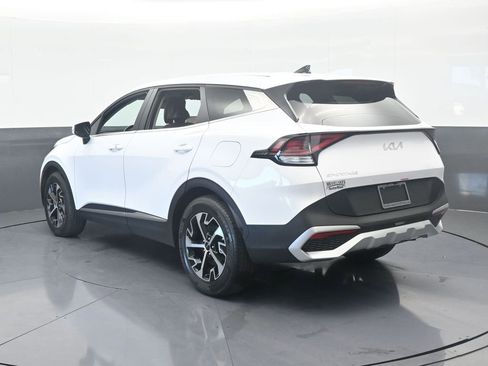 Used 2025 Kia Sportage EX image 4