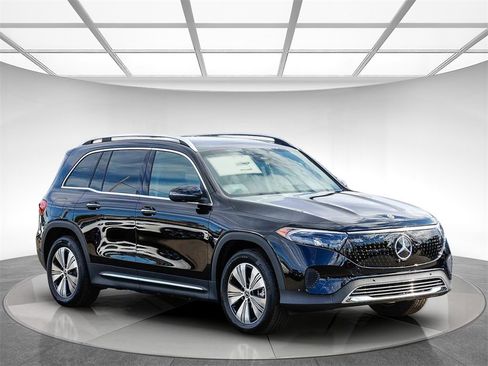 New 2025 Mercedes-Benz EQB 300 4MATIC image 5