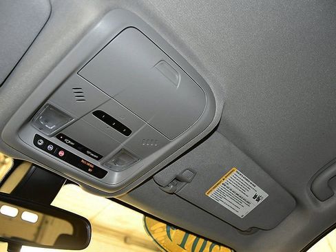 Used 2019 Chevrolet Equinox LT image 26