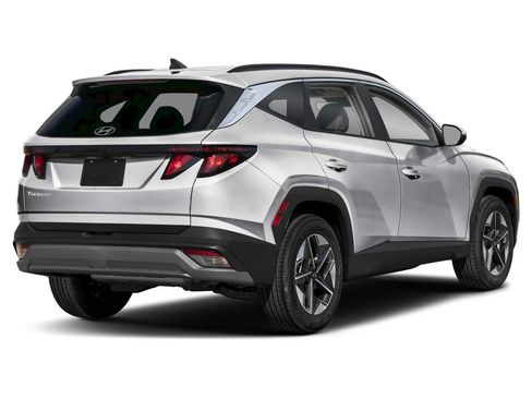 Used 2025 Hyundai Tucson SEL FWD image 2