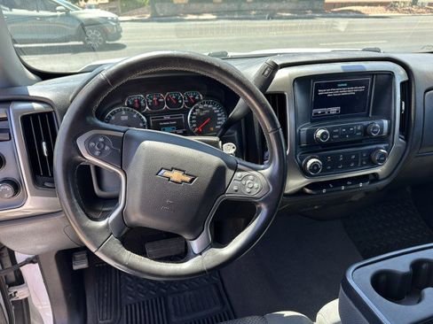 Used 2019 Chevrolet Silverado 1500 LT AWD/4WD image 12