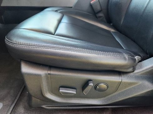 Used 2021 Ford Expedition XLT image 23