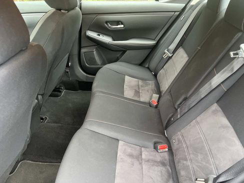 Used 2023 Nissan Sentra SR w/ Midnight Edition Package image 12