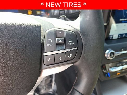 Used 2020 Ford Explorer Platinum w/ Premium Technology Package AWD/4WD image 23