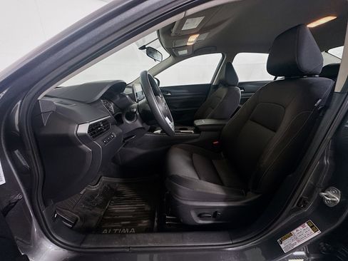 Used 2019 Nissan Altima 2.5 S FWD image 13